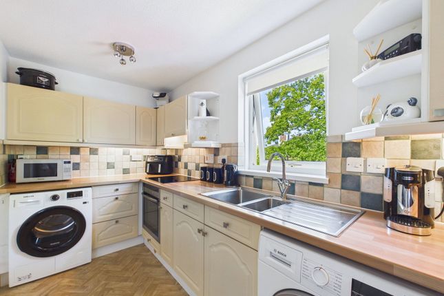 Castle Court,Flat 23, Cary Park, Torquay photo 4