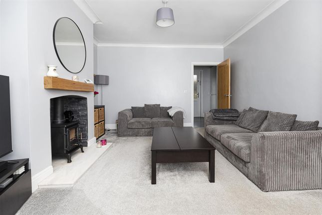 3, Stanley Road, Huddersfield photo 2