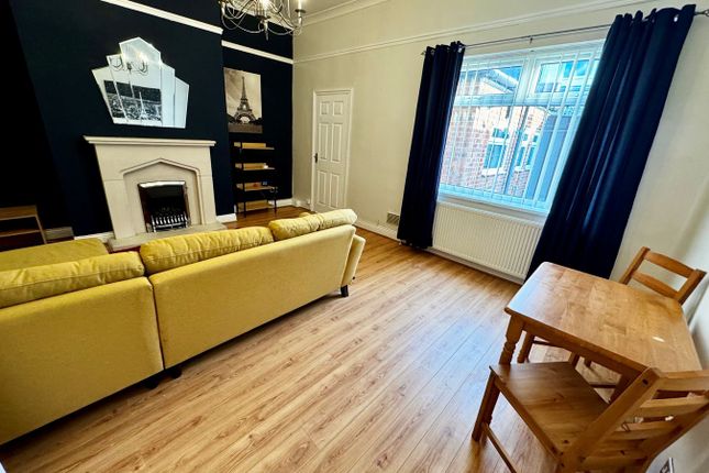 1-bed house on 32, Oswald Terrace, Sunderland, £625/mo