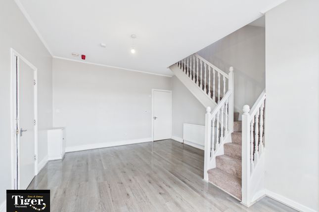 Flat 3, 386, The Promenade, Blackpool photo 2