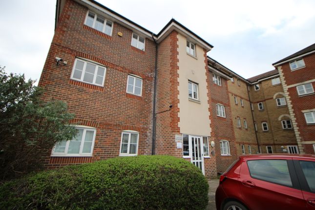Flat for sale in Fortune Court, Stern Close, Barking