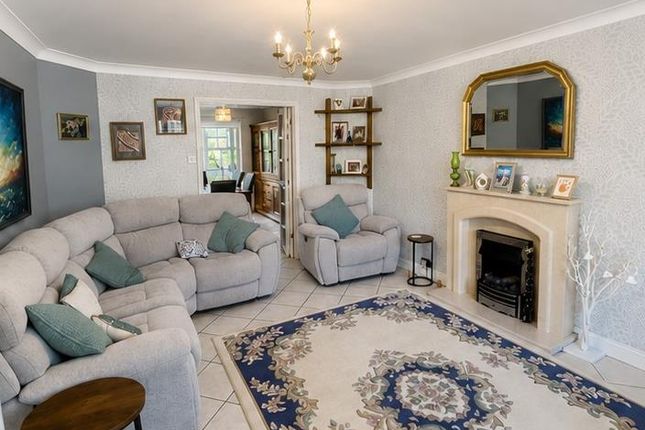 54, Phoenix Drive, Wateringbury photo 3