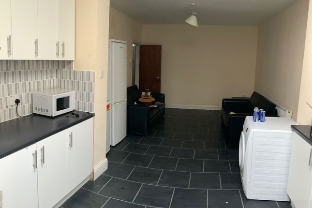 32 Egerton Road, Manchester photo 2