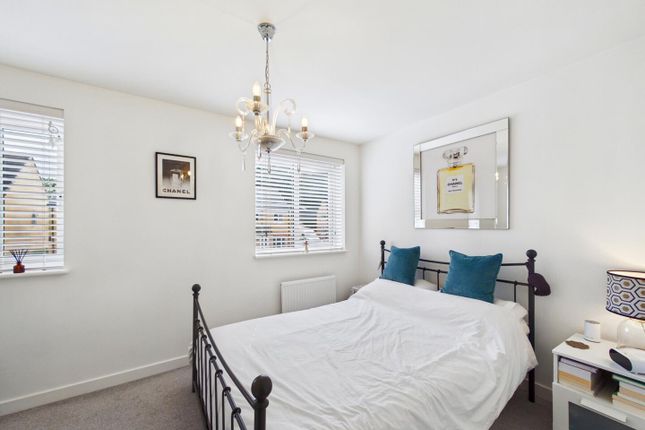 40, Friarwood Avenue, Pontefract photo 4