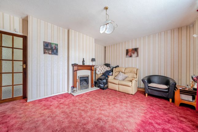 22, Cotmandene Crescent, Orpington photo 3