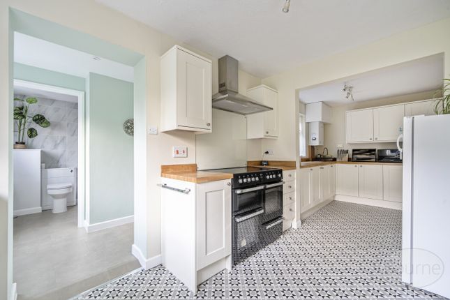 27, Vindomis Close, Holybourne photo 3