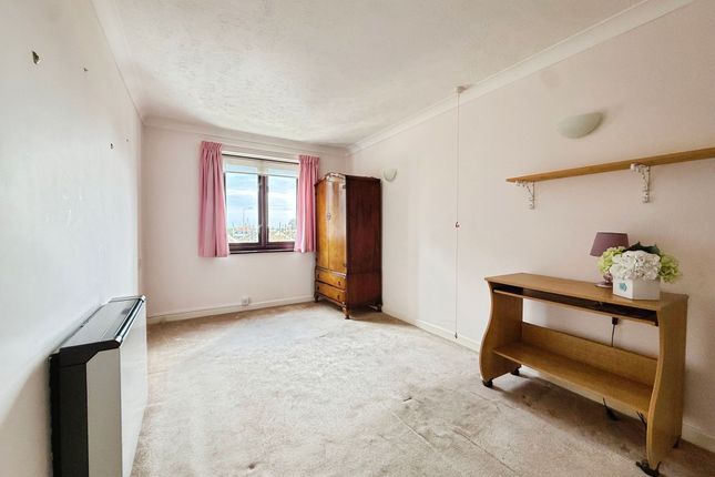 Flat 35, Strand Court Strand Quay, Rye photo 4