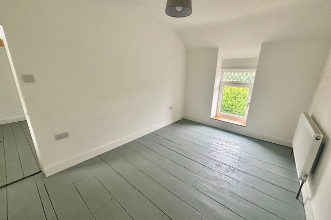 138 Graig Road, Godrergraig, Swansea photo 4