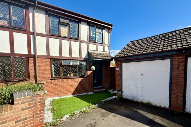 15, School Close, Swadlincote photo 2