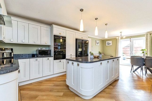6, Willow Bridge Close, Carlton photo 2