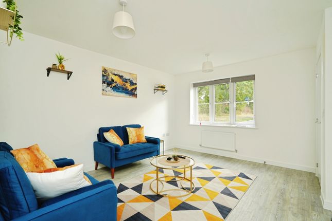 12, Monk Crescent, Oxfordshire photo 3