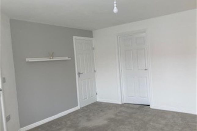 Town house to rent in President Place, Harworth, Doncaster