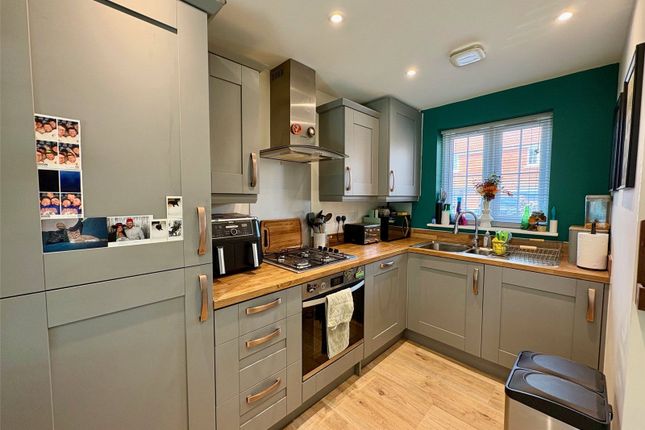 8, Cormorant Close, Devon photo 2