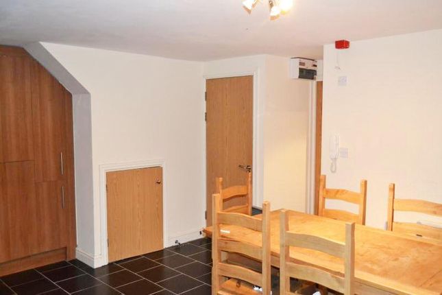 Homes To Let In Cardiff Bay Rent Property Thumbnail Flat To Rent In Colum Road Cathays Cardiff