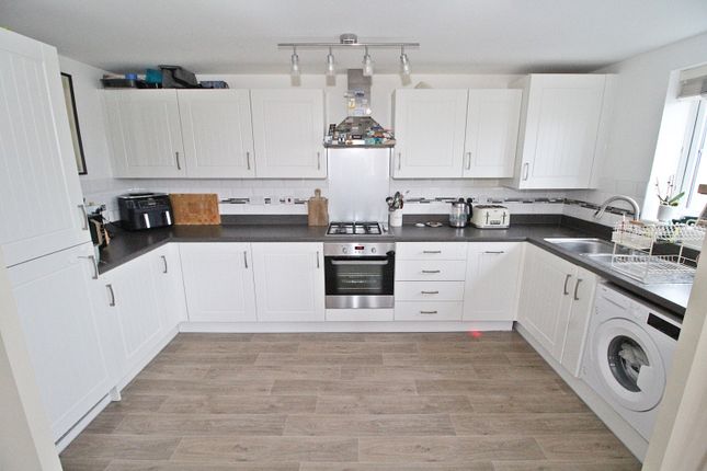 15 Victoria Grove, Flitwick, Bedfordshire photo 3