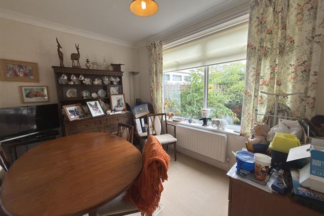 35, Loraine Crescent, Darlington photo 3