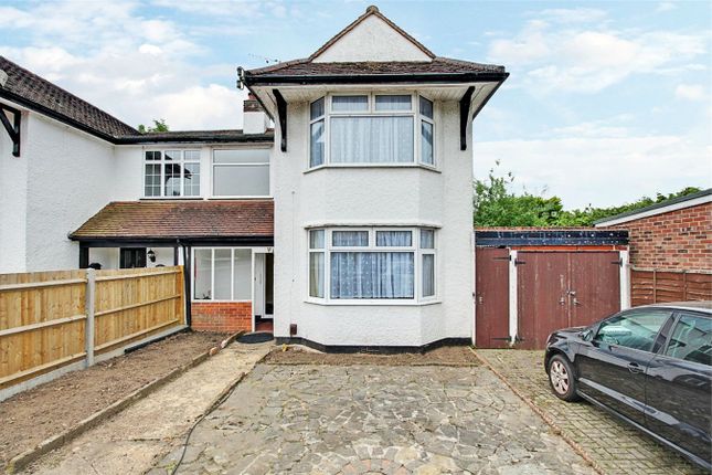 Thumbnail Semi-detached house to rent in Elm Way, Rickmansworth
