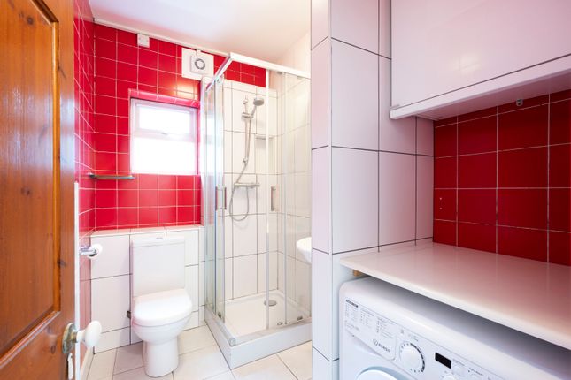 Flat C, 17, Pepys Road, London photo 3