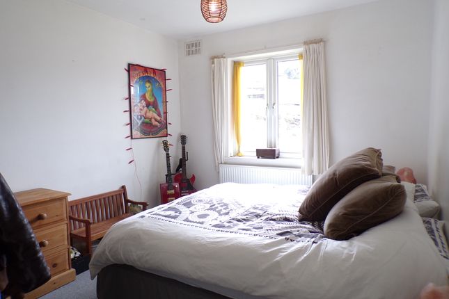 17, Brighton photo 2