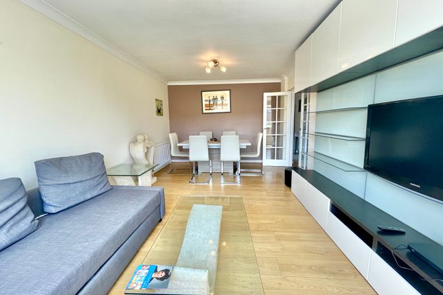 Thumbnail Flat to rent in Laburnum Lodge, 45 Hendon Lane, London