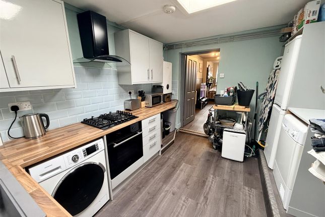 104, Cwmgarw Road, Ammanford photo 3