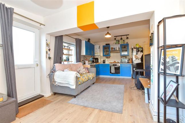 Lounge/ Kitchen
