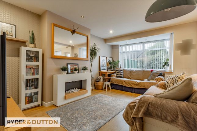 31, Lindale Avenue, Royton photo 3