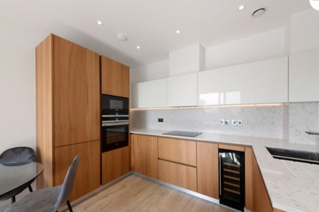 Thumbnail Flat to rent in Goodsmans Field, Aldgate