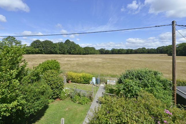 47, Hartsgrove, Godalming photo 4