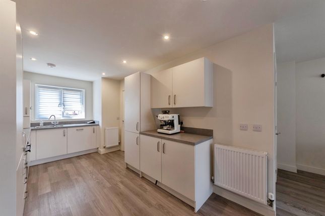 18, Kildare Close, Birmingham photo 4