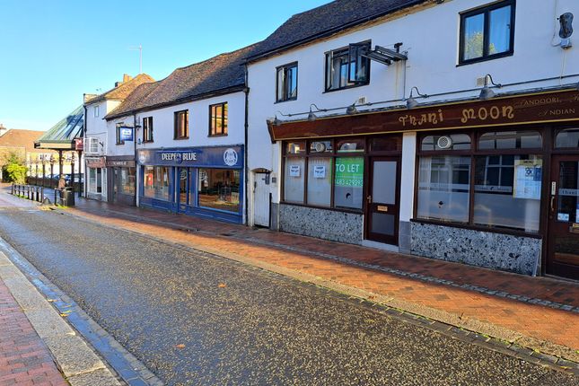 Retail premises to let in Bridge Street, Godalming