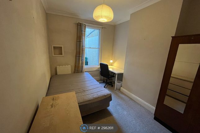 Victoria Terrace, Bath photo 4