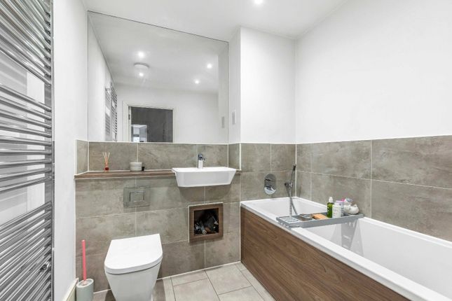 12, The Holt, Haywards Heath photo 4