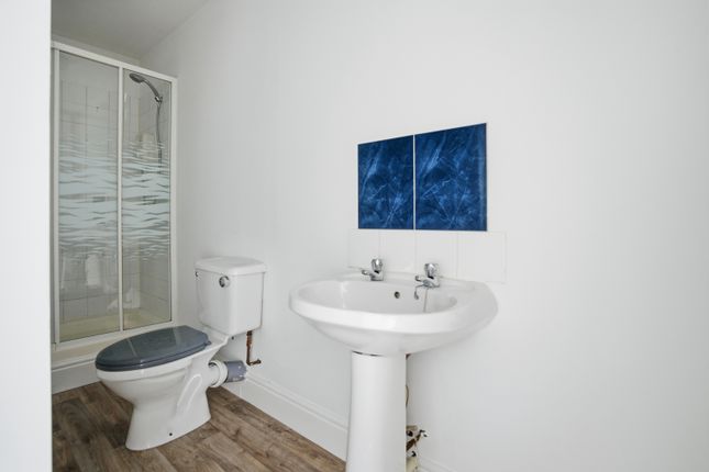 Flat 3, 54a, High Street, Clackmannanshire photo 4
