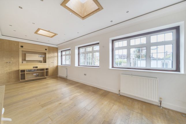 52, Cedar Drive, Pinner photo 3