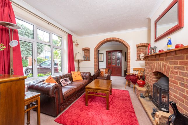 6, Frimley Grove Gardens, Camberley photo 4