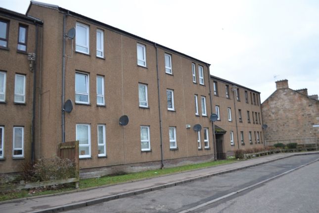 Thumbnail Flat to rent in Fairfield Place, Falkirk