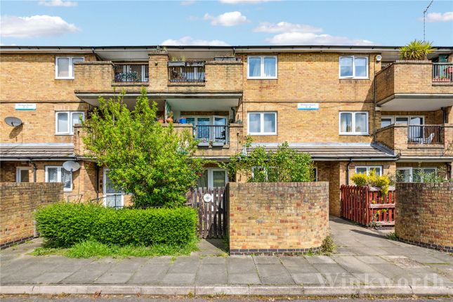 Flat for sale in Montague Square, London