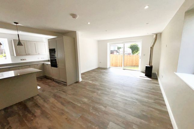 The Gables, Castle View, Saltash photo 2