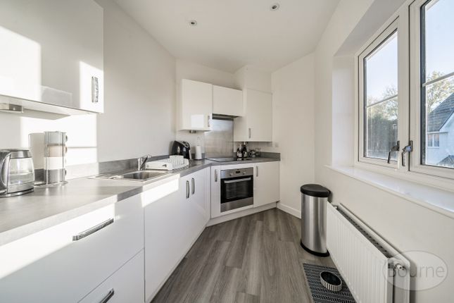 36C, Carpenters Way, Farnham photo 4