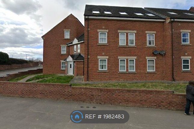 Flat to rent in Heath Road, Holmewood, Chesterfield