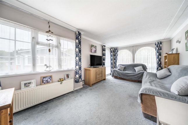38 Shenley Park, Bletchenden Road, Ashford photo 2