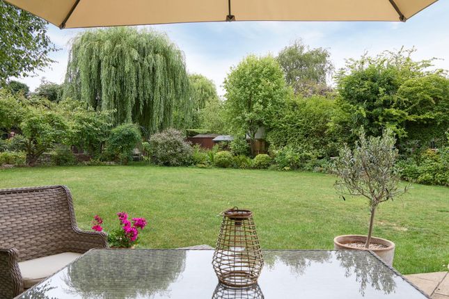 24 Queen Edith's Way 0408250052.Jpg