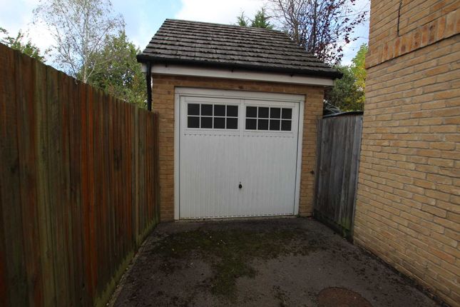 Thumbnail Semi-detached house to rent in Pascal Crescent, Reading