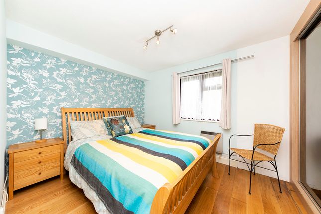 101, Kipling Drive, London photo 4