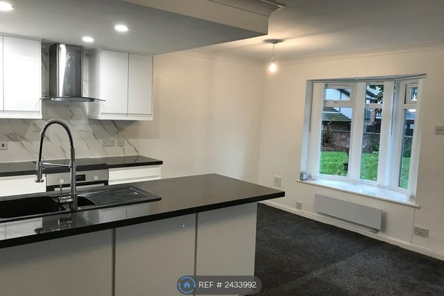 Lounge Kitchen 1