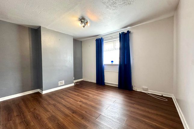 4 Maple Crescent, Merthyr Tydfil photo 2