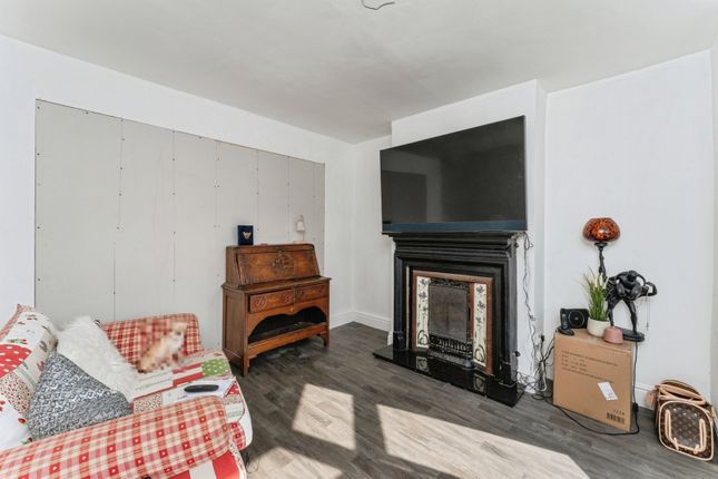 4, Berwyn Crescent, Clwyd photo 2
