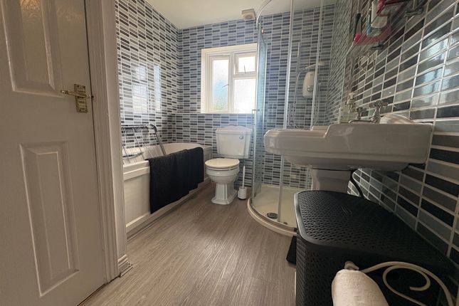 7, Seacole Close, Leicester photo 5