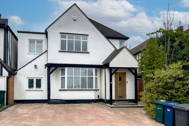 Thumbnail Detached house to rent in Glendale Avenue, Edgware
